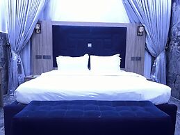 Heavenly Royal Apartments