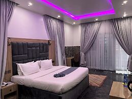 Heavenly Royal Apartments