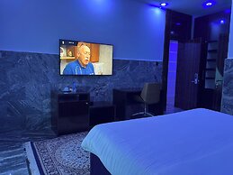 Heavenly Royal Apartments