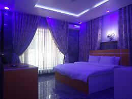 Heavenly Royal Apartments