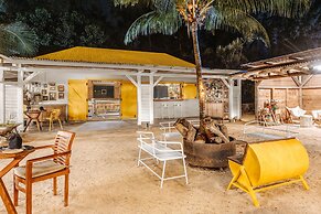 Lagoon Attitude - Adults Only