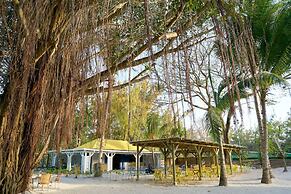 Lagoon Attitude - Adults Only