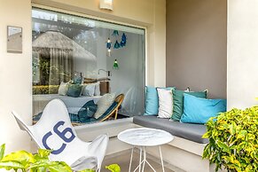 Lagoon Attitude - Adults Only