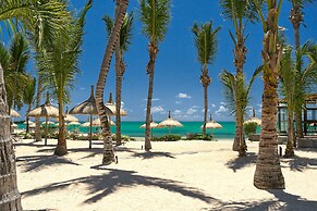 Lagoon Attitude - Adults Only