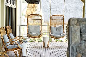 Lagoon Attitude - Adults Only