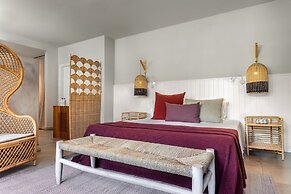 Lagoon Attitude - Adults Only