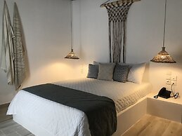 Aellia Hotel & Suites