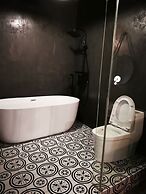 Black Gold Factory Boutique Design Hotel