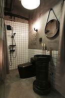 Black Gold Factory Boutique Design Hotel