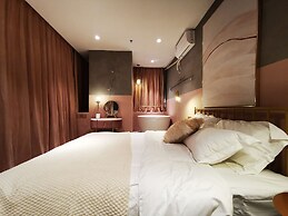 Black Gold Factory Boutique Design Hotel