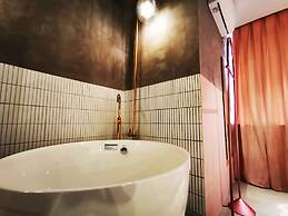 Black Gold Factory Boutique Design Hotel