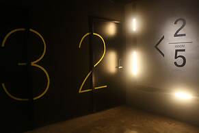 Black Gold Factory Boutique Design Hotel