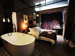 Black Gold Factory Boutique Design Hotel
