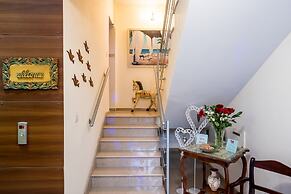 Mesogios House Suites