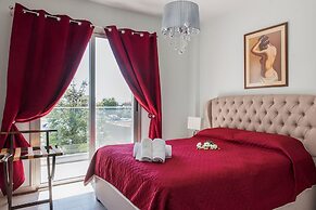 Mesogios House Suites