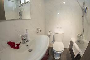 Mesogios House Suites