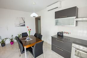 Mesogios House Suites