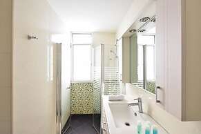 On Gordon Beach-Luxury- Stay at my Place