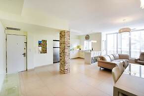 On Gordon Beach-Luxury- Stay at my Place