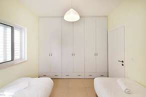 On Gordon Beach-Luxury- Stay at my Place