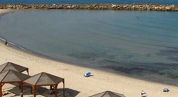 On Gordon Beach-Luxury- Stay at my Place