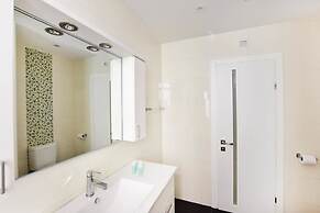 On Gordon Beach-Luxury- Stay at my Place