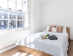 Gloucester Terrace by Lime Street