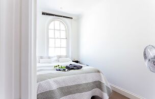 Gloucester Terrace by Lime Street