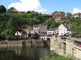 The Golden Lion Inn