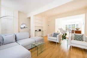 Logan Mews by Lime Street