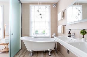 Logan Mews by Lime Street