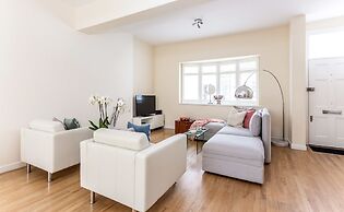 Logan Mews by Lime Street