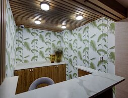 Trópica Beach Hotel