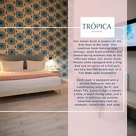 Trópica Beach Hotel