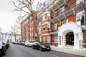 Iverna Gardens by Lime Street