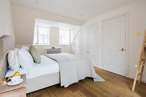 Cornwall Gardens by Lime Street