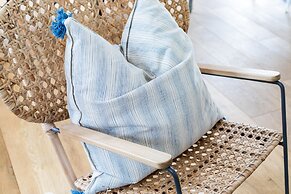 Cornwall Gardens by Lime Street