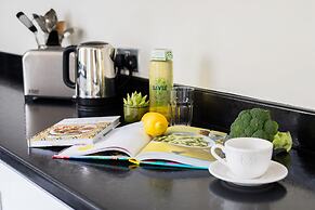 Cornwall Gardens by Lime Street