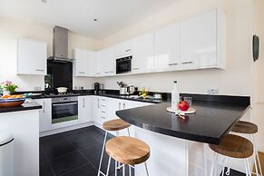 Cornwall Gardens by Lime Street