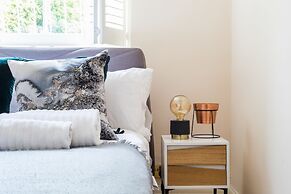 Cornwall Gardens by Lime Street