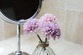 Cornwall Gardens by Lime Street