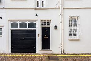 Cornwall Gardens by Lime Street