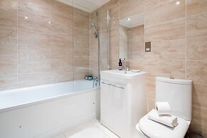 Cornwall Gardens by Lime Street