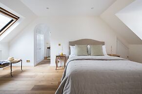 Cornwall Gardens by Lime Street