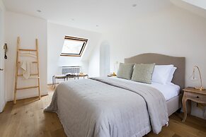 Cornwall Gardens by Lime Street