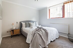 Richardsons Mews by Lime Street