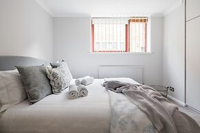 Richardsons Mews by Lime Street