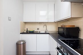 Richardsons Mews by Lime Street