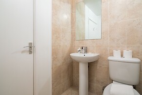 Richardsons Mews by Lime Street