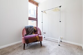 Richardsons Mews by Lime Street